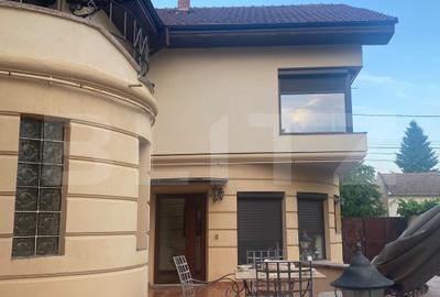Casă individuală cu 12 camere în Fratelia