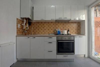 STUDIO DUBLU CU CURTE PROPRIE + PARCARE | recent renovat, metrou 12 minute - 8