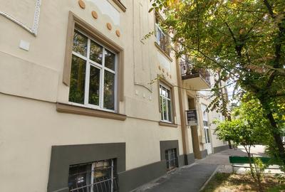 Apartament cu 3 camere semidecomandat în Elisabetin