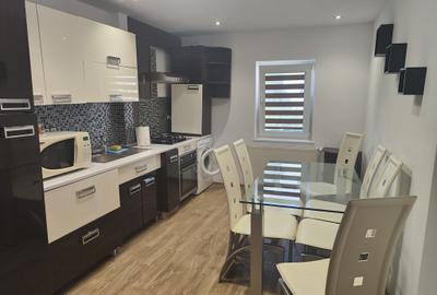 Apartament cu 3 camere decomandat în Astra