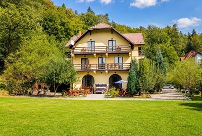 Hotel/Pensiune, de 800 mp, în Exterior Est