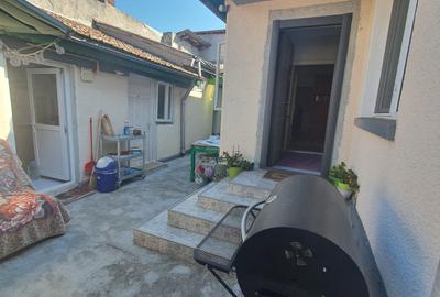Casa coiciu, 3 camere, 2 bucatarii, baie, 180mp teren - 16