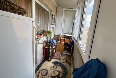 Apartament 3 camere, loc de parcare, Zona Mercur, Str. Vânătorilor - 14