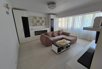 Apartament cu 3 camere decomandat în Tineretului