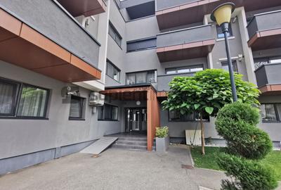 De închiriat apartament cu 3 camere, în Milano 5, Nufărul - 10