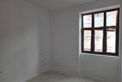 Apartament 3 camere 3 bai pivnita zona Centrala - 12