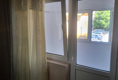 De inchiriat apartament 2 camere, situat etaj 1 in bloc mic, zona Hotel Vrancea. - 7