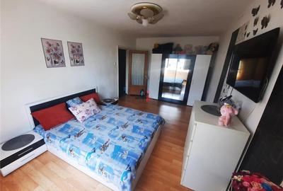 2 camere decomandat, bloc 1982 Costin Georgian - 2