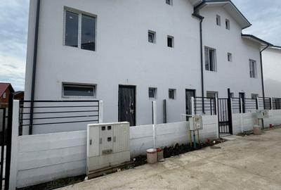 Casă cu 4 camere în Bragadiru