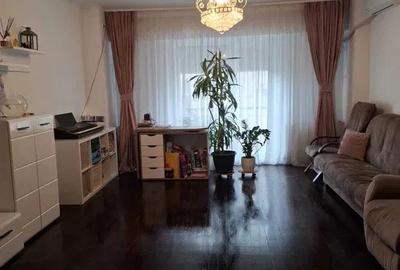 Apartament cu 3 camere decomandat, mobilat în Lujerului