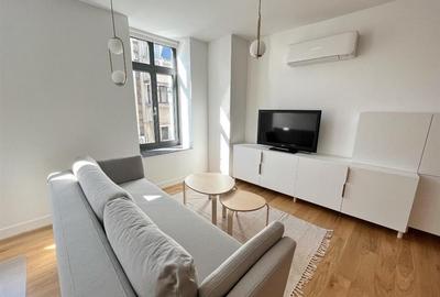 Apartament cu 2 camere semidecomandat, mobilat în P-ța Unirii