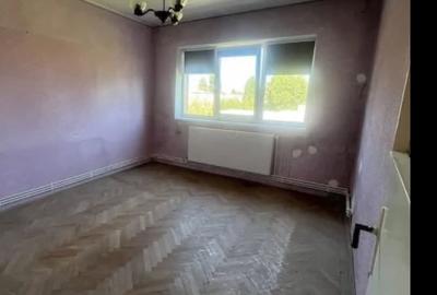 Apartament zona Tomis 3 nemobilat 48 mp etaj 4/4 centrală gaz necesita renovare - 3
