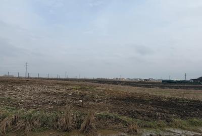 Teren Construcții intravilan de 5700 mp, în Est