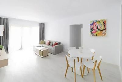 Penthouse cu 4 camere decomandat în Mihai Bravu
