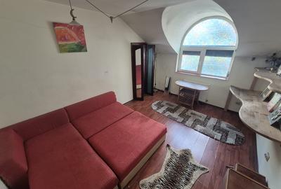 Apartament 3 camere zona Podu de Fier - 1