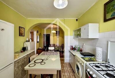 Apartament cu 3 camere, 58mp utili, decomandat, pivnita - str. Ostirii - 2