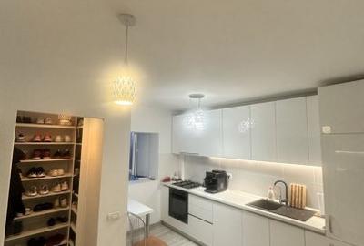 Apartament cu 3 camere decomandat, mobilat în Berceni