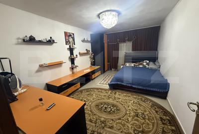 Apartament cu 3 camere decomandat, mobilat în Micro 11