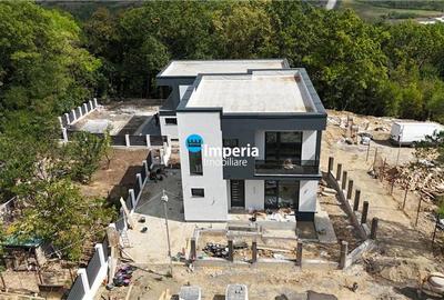 Casă cu 5 camere în Copou
