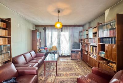 Apartament cu 3 camere decomandat în Calea Victoriei