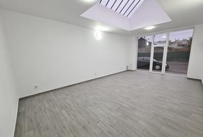 Spatiu comercial in Campina--34 mp--370e - 1
