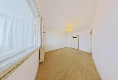 Apartament cu 3 camere decomandat în Aurel Vlaicu