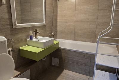 Apartament 4 camere 2 băi  suprafață 85 mp etaj 2/8 an 1982 - 1