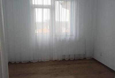 Apartament decomandat cu 2 camere in Turnisor - 3