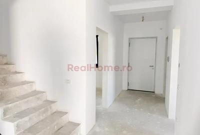 Casa / Vila | 5 camere | Curte 220  mp  | metrou 15 min | - 7