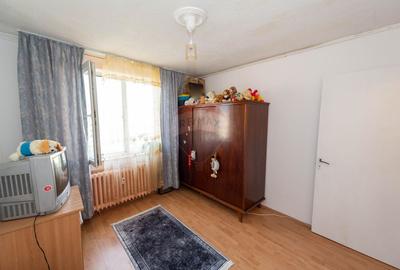 Apartament decomandat cu 3 camere de vanzare zona Nicolae Grigorescu - 2
