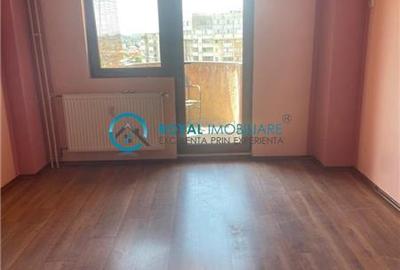 Apartament cu 2 camere decomandat în P-ța Mihai Viteazu