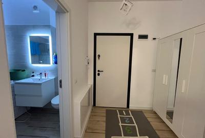 Apartament cu 3 camere semidecomandat, mobilat în Theodor Pallady