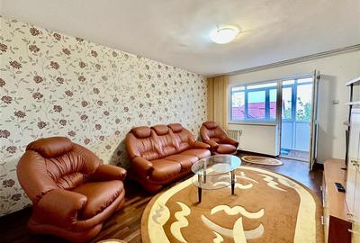 Apartament cu 2 camere decomandat în Republicii