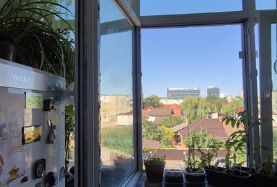 Apartament 2 camere decomandat  etaj intermediar Bld  N. Iorga - 9
