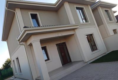 Duplex cu 5 camere în Dumbrăvița