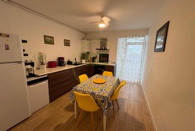 Apartament cu 3 camere semidecomandat, mobilat în Șelimbăr