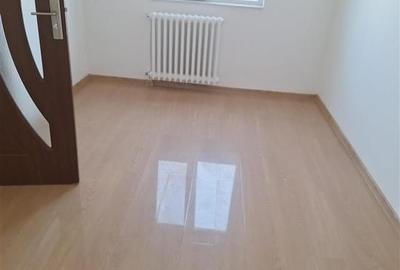 Apartament cu 3 camere Liceul Miron Costin - 2