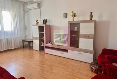 Apartament cu 3 camere decomandat în Rahova