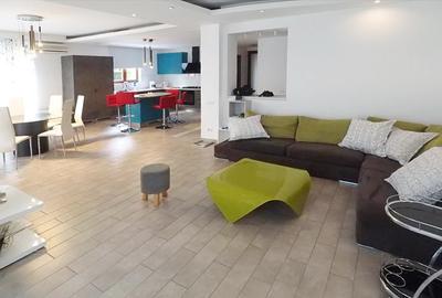 Spacious house for rent with nice yard, garden & covered parking | Pet friendly - 4