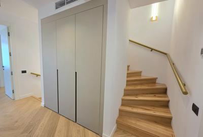 Elegant Three-Level Villa with Private Swimming Pool - 25