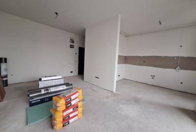 Apartament cu 2 camere semidecomandat în Florești