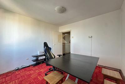 Apartament de 3 camere, pretabil birouri sau locuinta, etaj 7, Saturn - 7