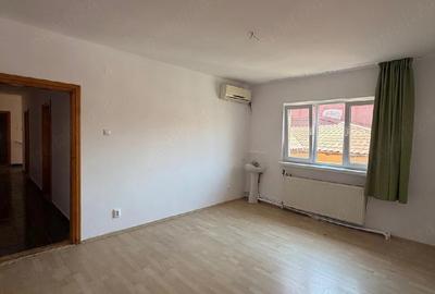 Centru-Bd. Mamaia, cladire ideal cabinete/activ. profesionale, 110 mp. - 4