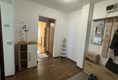 Apartament 2 camere decomandat Nicolina - prima statie - 2