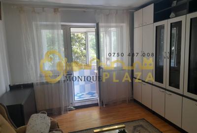 Apartament cu 3 camere semidecomandat, mobilat în Central