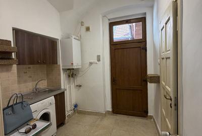 Oportunitate de Investitie, Apartament in Cladire Istorica - 8