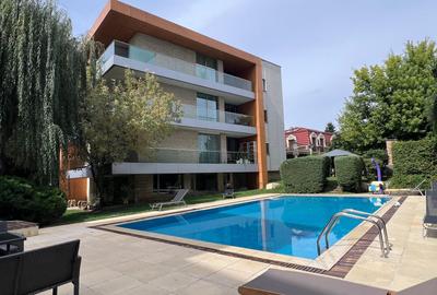Apartament cu 4 camere decomandat, mobilat în Băneasa