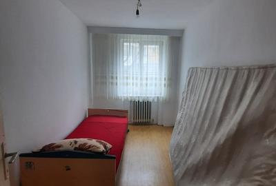 Apt 3 camere decomandat, 65 mp, Precista -  Profi / Scoala nr 10, Cod 161901 - 2