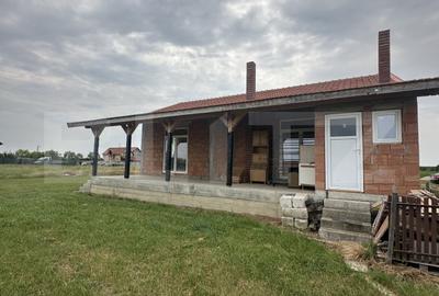 Casă individuală cu 3 camere în Periferie
