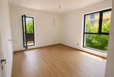 Apartament cu 3 camere decomandat în Theodor Pallady